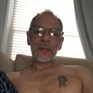 Meet your Posher, Carl